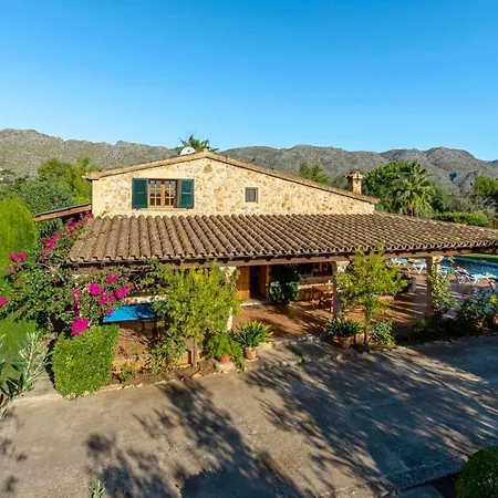 Villa Sleeps 6 With Pool Air Con And Wifi