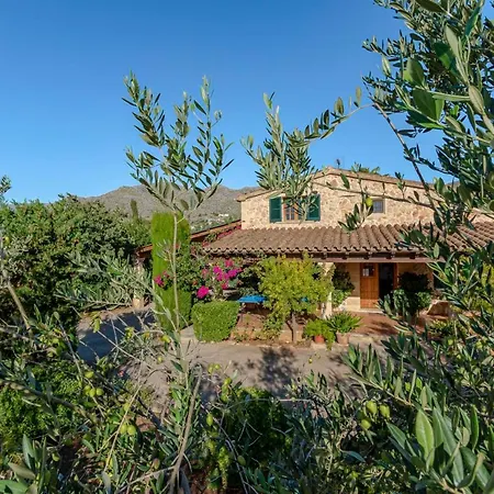 Sleeps 6 With Pool Air Con And Wifi Pollenca