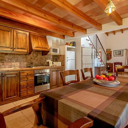 Sleeps 6 With Pool Air Con And Wifi Villa