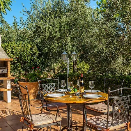 Sleeps 6 With Pool Air Con And Wifi Villa *