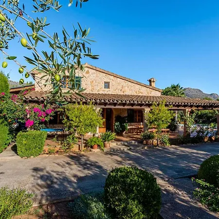Sleeps 6 With Pool Air Con And Wifi Villa Pollenca
